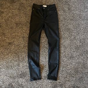 H&M black pants.